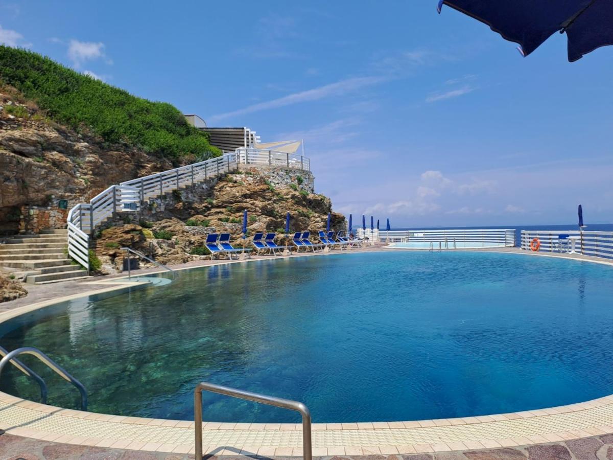Capo D'Arco - Goelba Lägenhet Rio Marina Exteriör bild