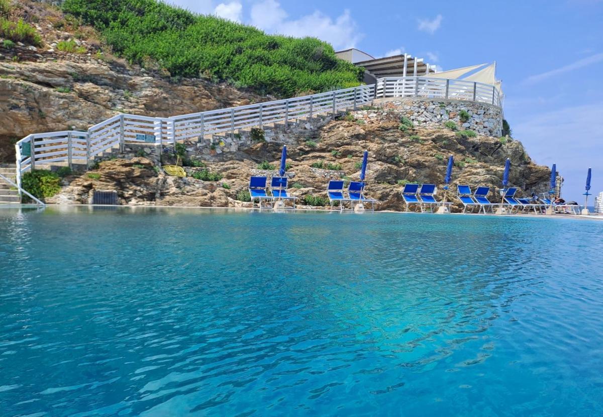 Capo D'Arco - Goelba Lägenhet Rio Marina Exteriör bild